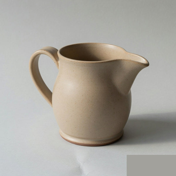 Ceramic pourer